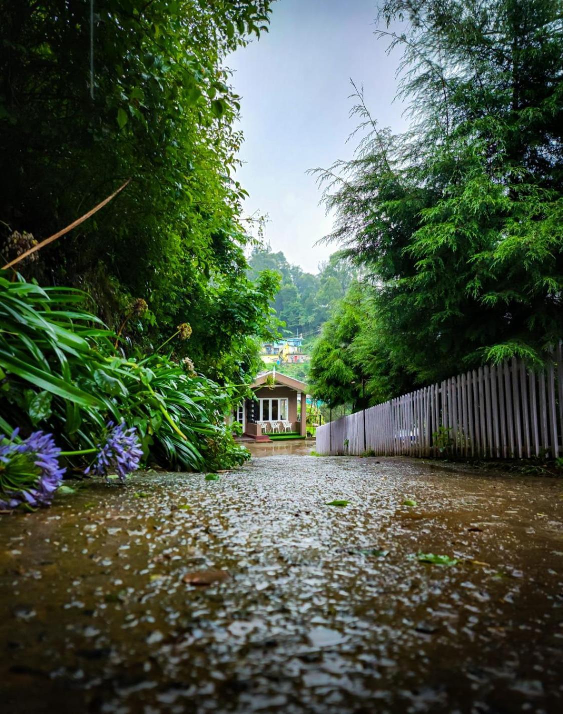 Woodhouse Hotel Ooty Buitenkant foto